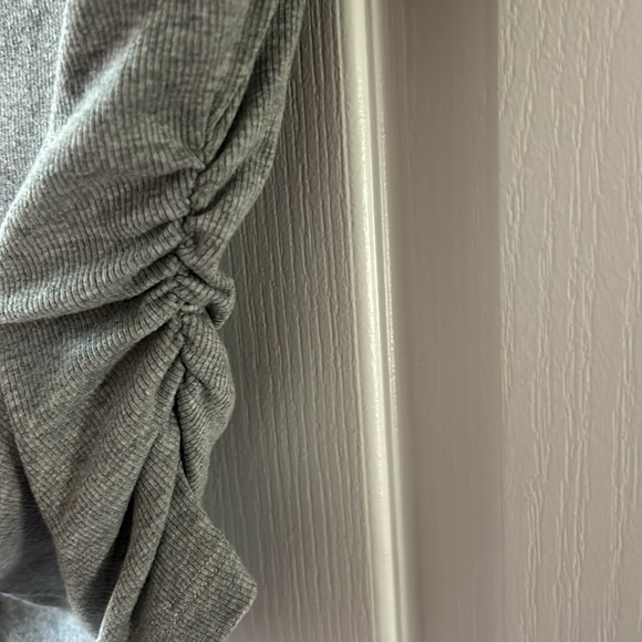 Michael Stars Amara Ribbed Shoulder Tee - Picture 5 of 7